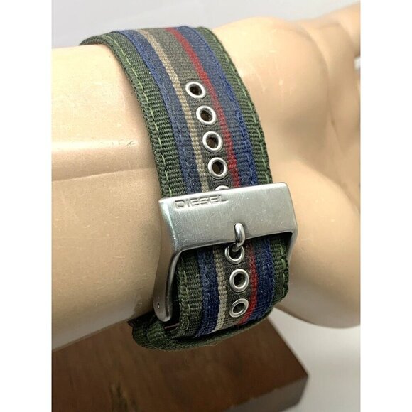 Diesel Men's Watch DZ2060 Quartz Silver Dial Analog Nylon Strap 44mm - Picture 9 of 13